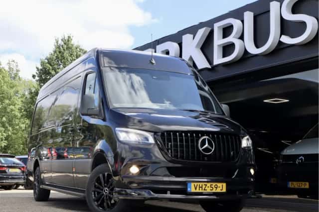 Mercedes-Benz Sprinter (2021) thumbnail 1