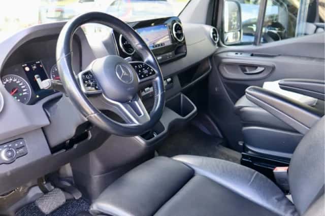 Mercedes-Benz Sprinter (2021) thumbnail 2