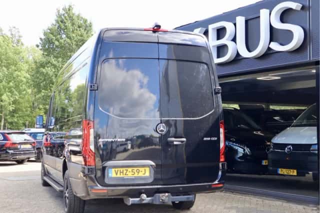 Mercedes-Benz Sprinter (2021) thumbnail 3