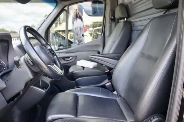 Mercedes-Benz Sprinter (2021) thumbnail 4