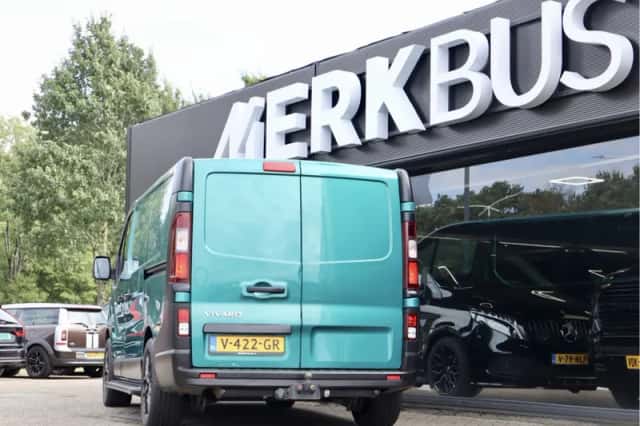 Opel Vivaro (2017) thumbnail 3
