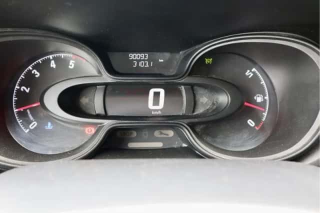 Opel Vivaro (2017) thumbnail 6