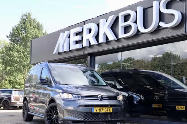 Volkswagen Caddy (2024) thumbnail 1