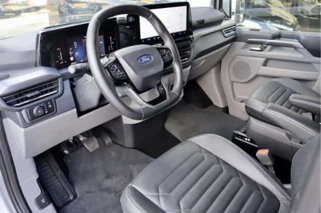 Ford Transit Custom (2024) thumbnail 2