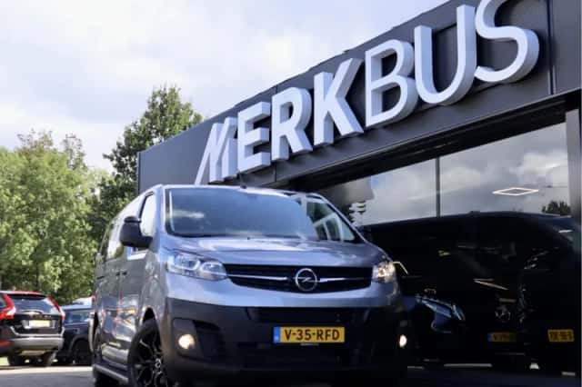 Opel Vivaro (2023) thumbnail 1