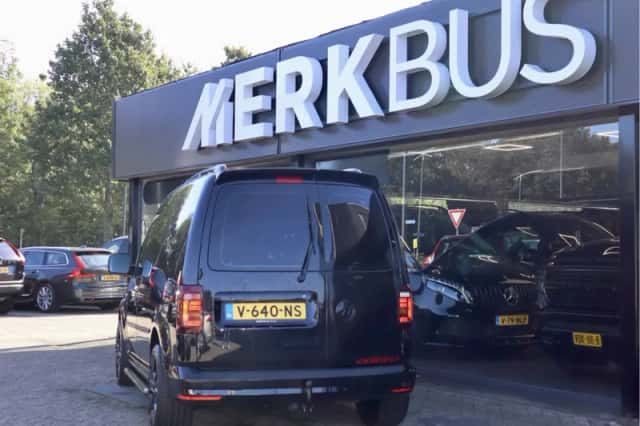 Volkswagen Caddy (2018) thumbnail 3