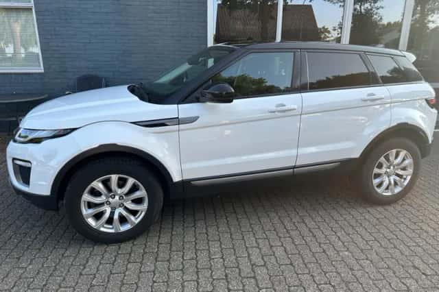Land Rover Range Rover Evoque (2017) thumbnail 2