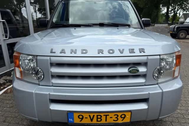 Land Rover Discovery (2009) thumbnail 4