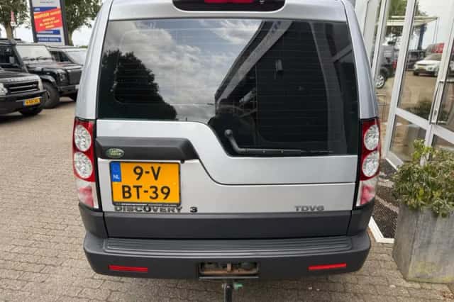 Land Rover Discovery (2009) thumbnail 5
