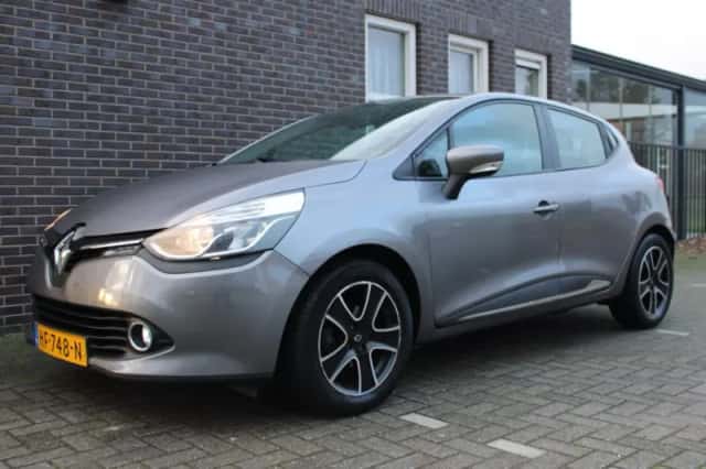 Renault Clio (2015) thumbnail 3