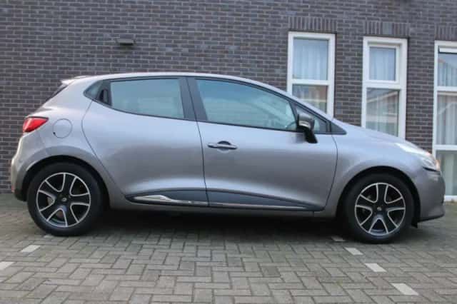 Renault Clio (2015) thumbnail 4