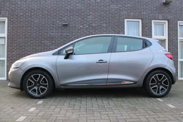 Renault Clio (2015) thumbnail 5