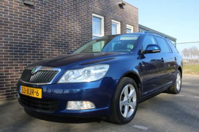 Škoda Octavia (2012) thumbnail 5