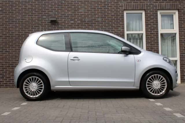 Volkswagen Up! (2013) thumbnail 4