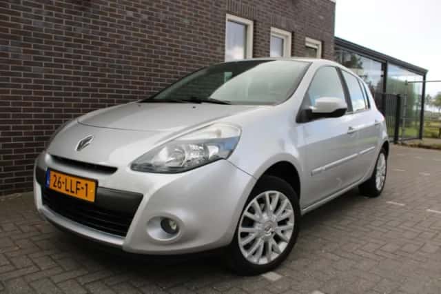 Renault Clio (2010) thumbnail 1