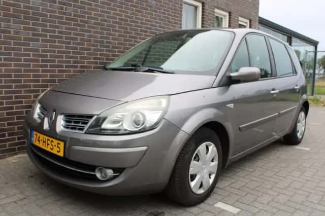 Renault Scénic (2008) thumbnail 2