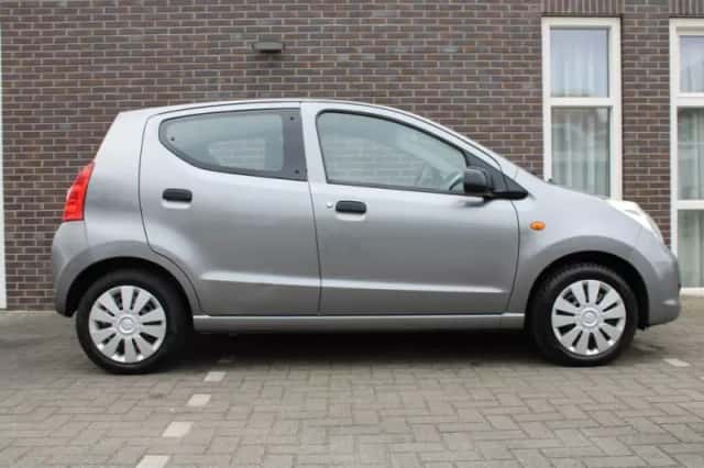 Suzuki Alto (2014) thumbnail 4