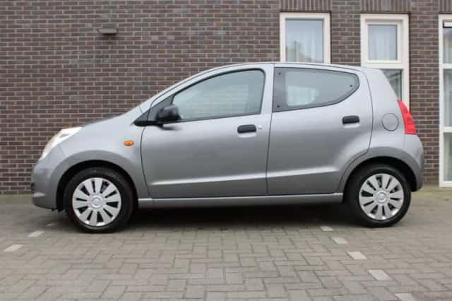 Suzuki Alto (2014) thumbnail 5