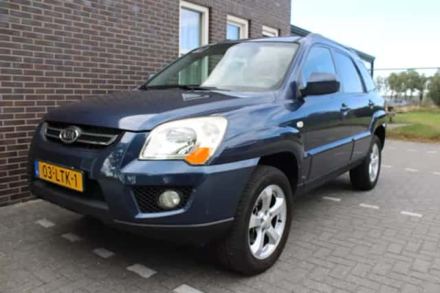 Kia Sportage (2010) thumbnail 5