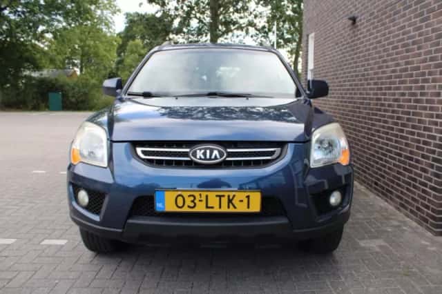 Kia Sportage (2010) thumbnail 6