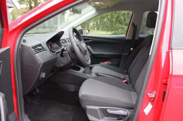 SEAT Arona (2021) thumbnail 4