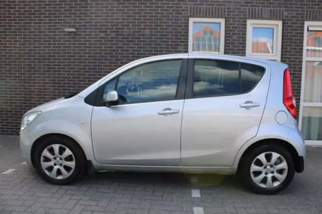 Opel Agila (2010) thumbnail 4