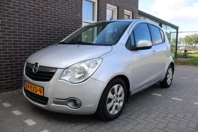 Opel Agila (2010) thumbnail 5