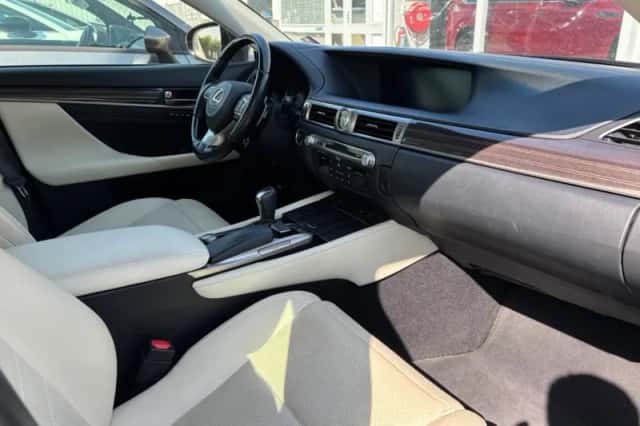 Lexus GS (2016) thumbnail 3