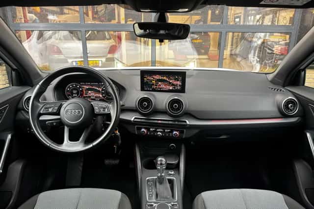 Audi Q2 (2017) thumbnail 2