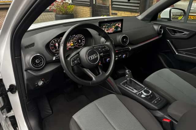Audi Q2 (2017) thumbnail 5