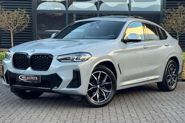 BMW X4 (2024) thumbnail 1