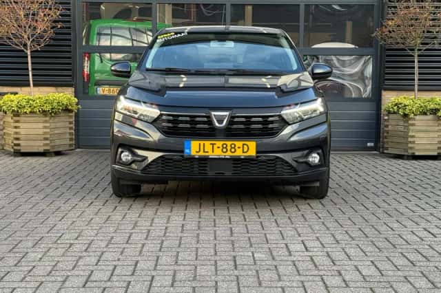 Dacia Sandero (2022) thumbnail 2