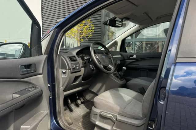 Ford Focus (2004) thumbnail 5