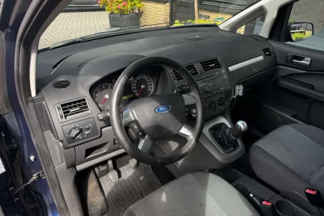 Ford Focus (2004) thumbnail 6