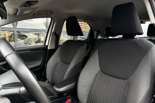Toyota Yaris (2021) thumbnail 6