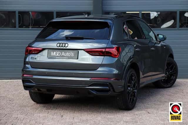 Audi Q3 (2019) thumbnail 4