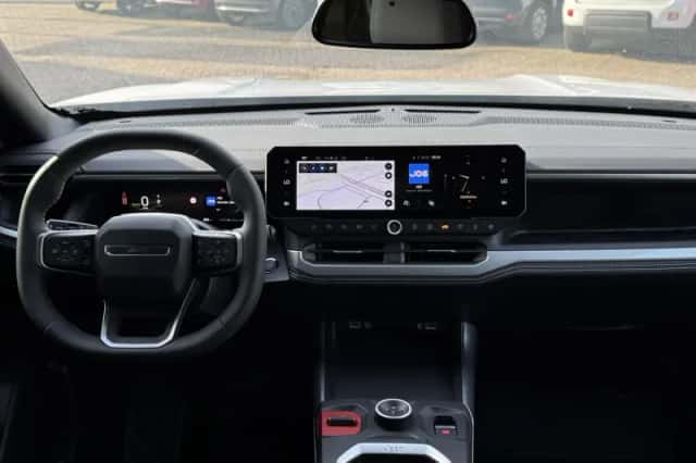 Jeep Compass (2025) thumbnail 4