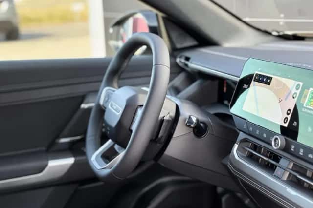 Jeep Compass (2025) thumbnail 3