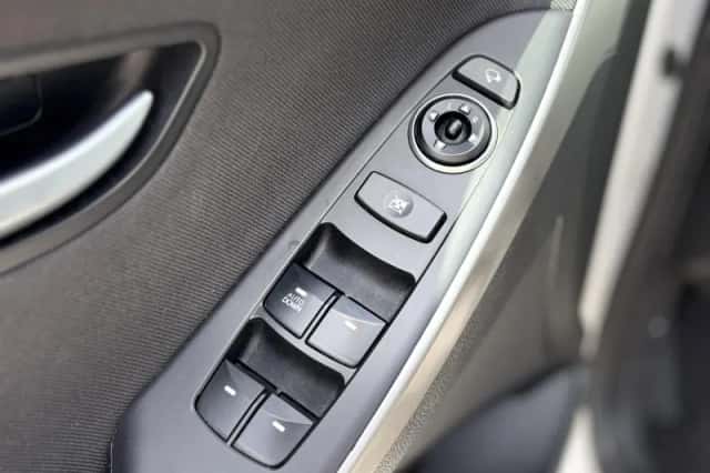 Hyundai i30 (2015) thumbnail 6