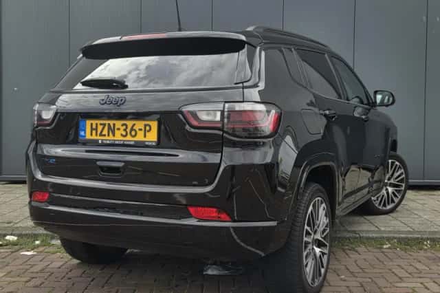 Jeep Compass (2025) thumbnail 2