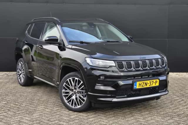 Jeep Compass (2025) thumbnail 2