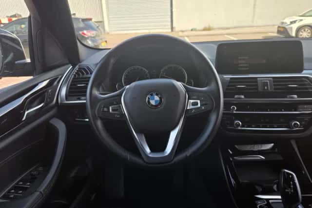 BMW X3 (2020) thumbnail 2