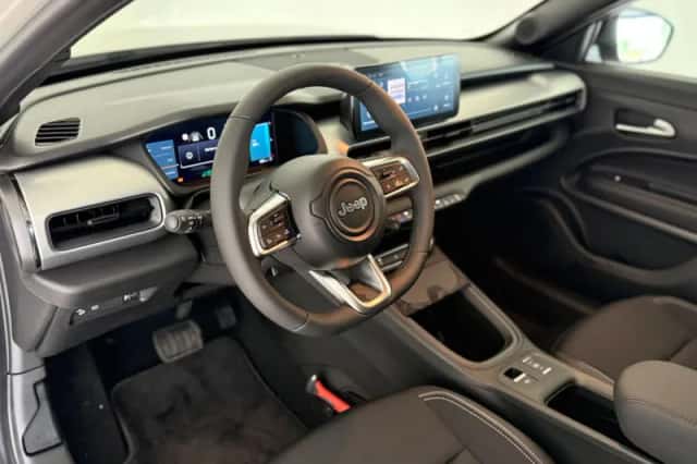 Jeep Avenger (2022) thumbnail 5