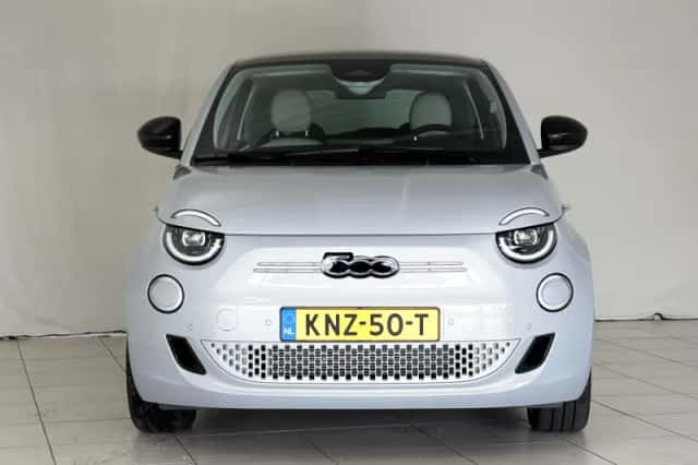 Fiat 500e (2015) thumbnail 4