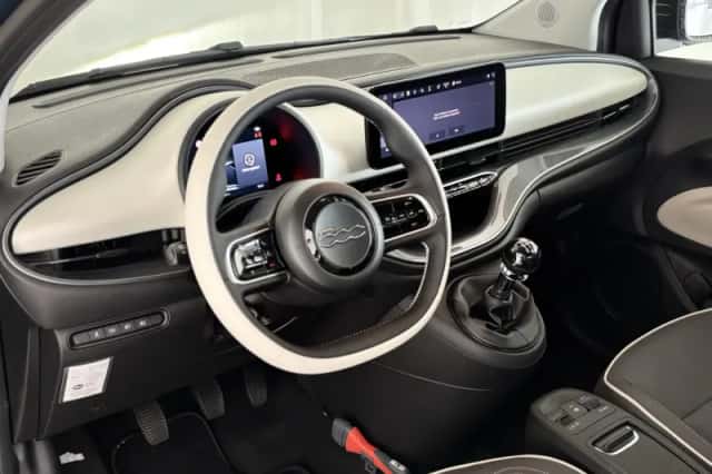 Fiat 500C (2015) thumbnail 5