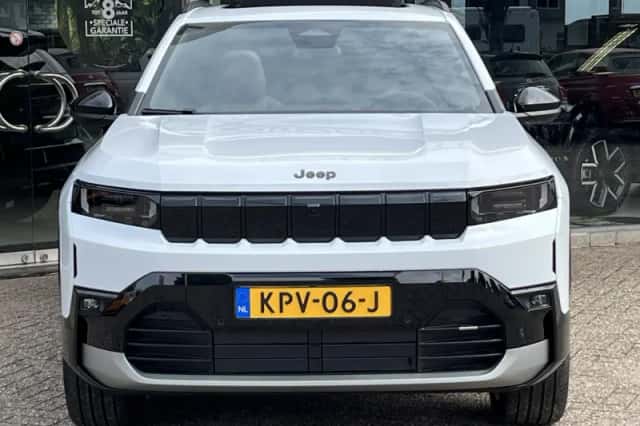 Jeep Compass (2025) thumbnail 3