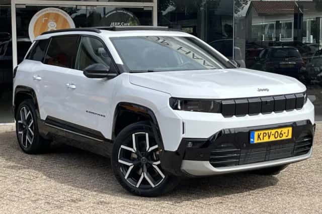 Jeep Compass (2025) thumbnail 4