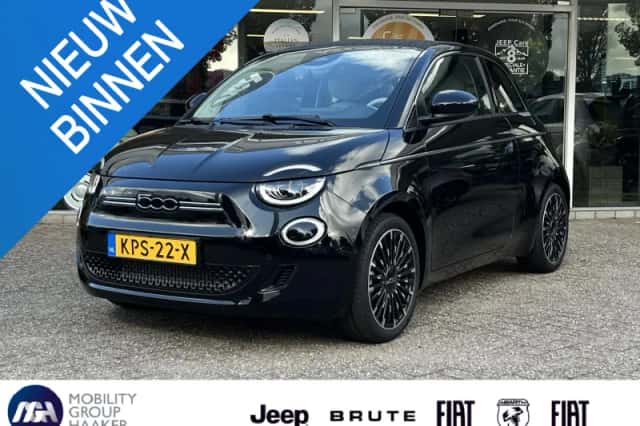 Fiat 500C (2015) thumbnail 1