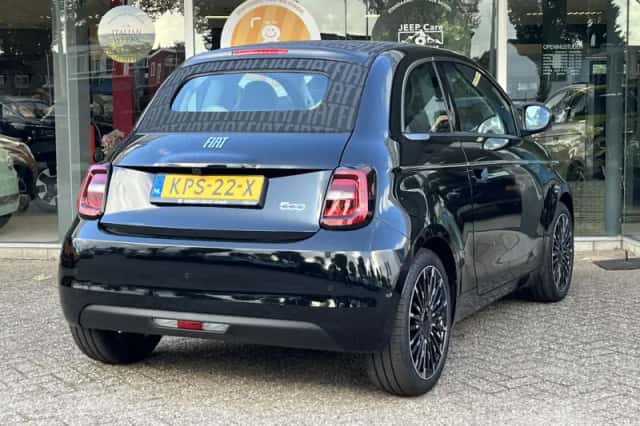 Fiat 500C (2015) thumbnail 3