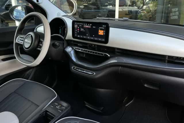 Fiat 500C (2015) thumbnail 6